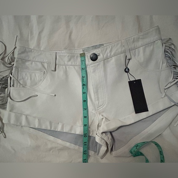 One Teaspoon Bandits Low Waist Chaos Walking Leather Shorts - White - Picture 12 of 12